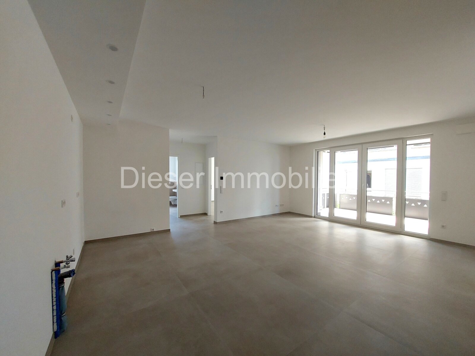 NEUBAU! Charmante, exklusive 2-Zimmerwohnung mit überdachter Loggia in Gelnhausen Meerholz