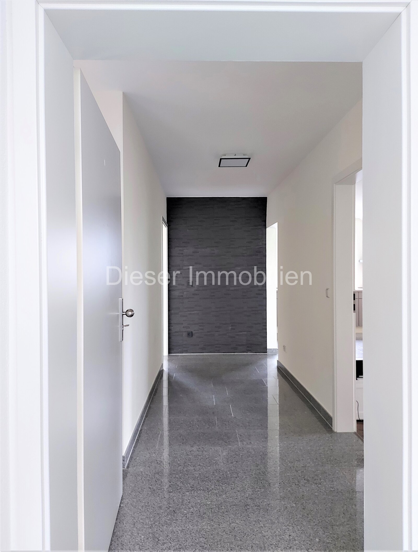  Attraktive 3-Zimmerwohnung mit Balkon und Einbauküche in Hanau Klein-Auheim